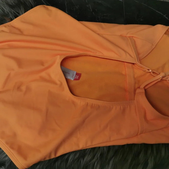 GIRLS Just Wanna Have Sun Open Back Swimsuit - Picture 5 of 6